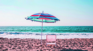 Werbe-Liegestühle bedrucken lassen bei laprinta Liegestuhl ausgeklappt am Strand