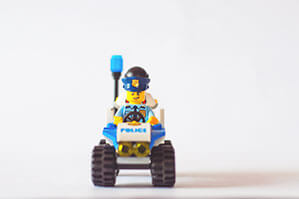 Werbe-Spielzeug bedrucken Sie bei laprinta Kinder Spielzeug Playmobil Polizei Auto