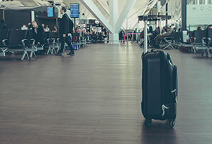 Werbe-Reisetrolley bedrucken Sie bei laprinta Reisetrolley im Flughafen