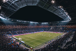 Fanwerbeartikel bedrucken Sie bei laprinta Halbüberdachtes Stadion