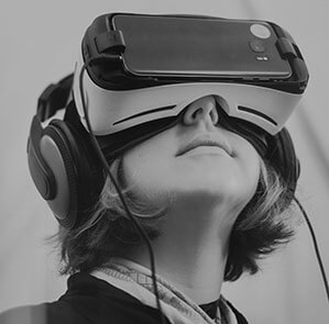 Kind mit Virtual Realitybrille