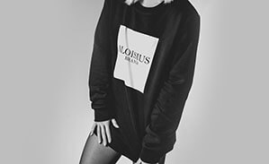 Werbe-Pullover bedrucken Sie bei laprinta Schwarzer Pullover mit weißem Aufdruck