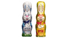 Ein Osterhase mit Logodruck auf silberner oder goldener Folie.